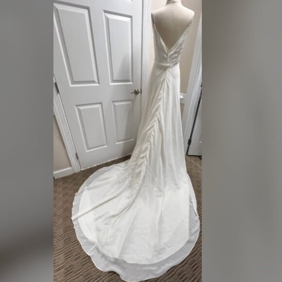 Lady Roi Bridals Wedding Gown Dress Ivory Color Size 8 - Picture 6 of 6